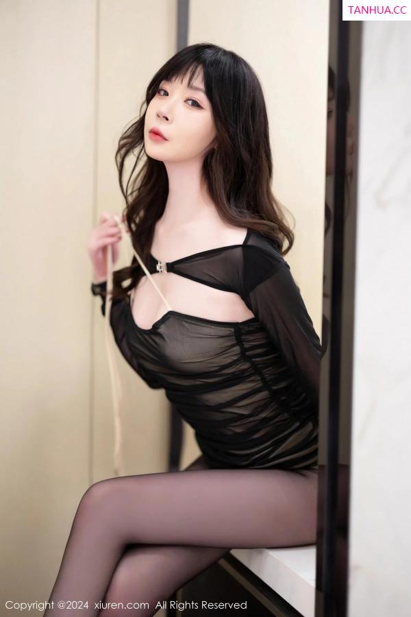 梦心玥  [XiuRen]高清写真图 2024.01.05 No.7919 梦心玥 黑丝美腿第40张图片